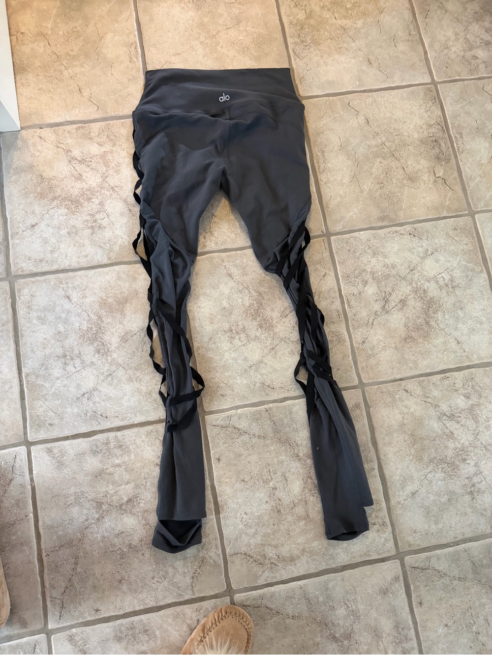ALO Yoga woman’s Black Strappy Side Cutout Leggings